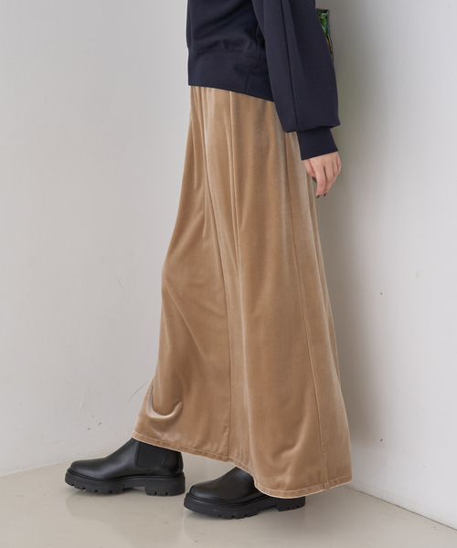 Rouge vif（ルージュヴィフ）の「ベロアフロントスリットスカート（スカート・レディース・ブラック/ベージュ・36/38）」の5枚目の写真