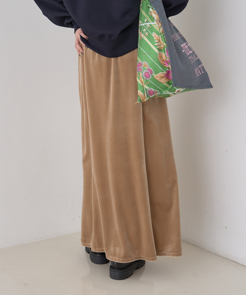 Rouge vif（ルージュヴィフ）の「ベロアフロントスリットスカート（スカート・レディース・ブラック/ベージュ・36/38）」の7枚目の写真