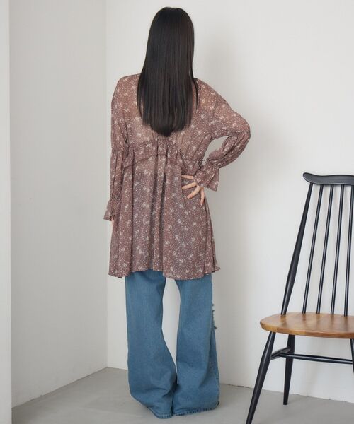 RETRO GIRL（レトロガール）の「花柄シフォンチュニックOP（チュニック・レディース・ブラック/キャメル・FREE）」の5枚目の写真