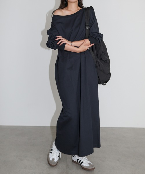 andme（アンドミー）の「オフショルダースウェットワンピース（ワンピース・レディース・チャコールグレー/ブラック/ネイビー・M/MT）」の4枚目の写真