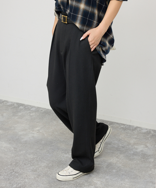 Spick & Span（スピックアンドスパン）の「《手洗い可》起毛タックテーパードパンツ（スラックス・レディース・その他9/ブラック/グレー/ホワイト系その他・40/34/36/38）」の5枚目の写真