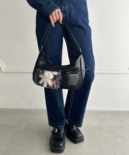 wears(ウェアーズ)の「クリアポケット付き PU推し活痛バッグ(ハンドバッグ・レディース・ブラック/アイボリー/レッド/シルバー・FREE)」の18枚目の写真