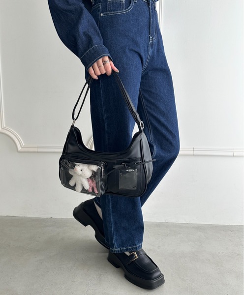 wears(ウェアーズ)の「クリアポケット付き PU推し活痛バッグ(ハンドバッグ・レディース・ブラック/アイボリー/レッド/シルバー・FREE)」の19枚目の写真