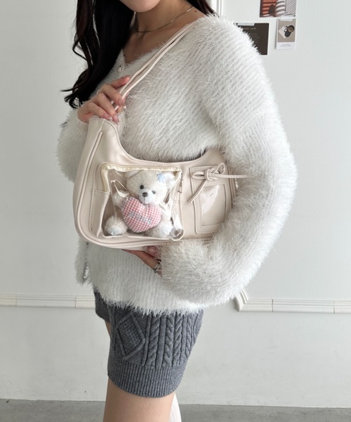 wears(ウェアーズ)の「クリアポケット付き PU推し活痛バッグ(ハンドバッグ・レディース・ブラック/アイボリー/レッド/シルバー・FREE)」の7枚目の写真