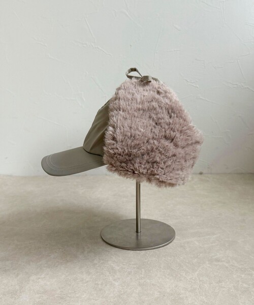 fredy emue(フレディエミュ)の「【CONTROL FREAK/コントロールフリーク】ボアイヤーカバーナイロンキャップ(キャップ・レディース・ベージュ/ブラック・FREE)」の8枚目の写真