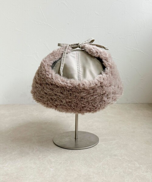 fredy emue(フレディエミュ)の「【CONTROL FREAK/コントロールフリーク】ボアイヤーカバーナイロンキャップ(キャップ・レディース・ベージュ/ブラック・FREE)」の7枚目の写真