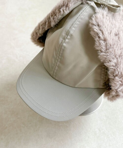 fredy emue(フレディエミュ)の「【CONTROL FREAK/コントロールフリーク】ボアイヤーカバーナイロンキャップ(キャップ・レディース・ベージュ/ブラック・FREE)」の6枚目の写真