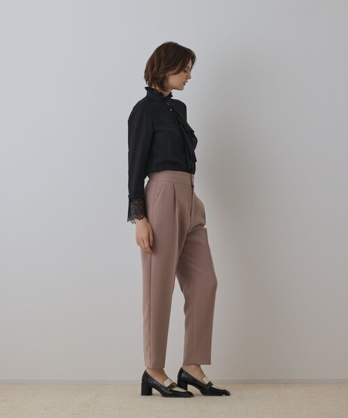 GRACE CONTINENTAL(グレースコンチネンタル)の「ハイウエストテーパードパンツ(その他パンツ・レディース・ピンク/ブラック・38/36)」の15枚目の写真