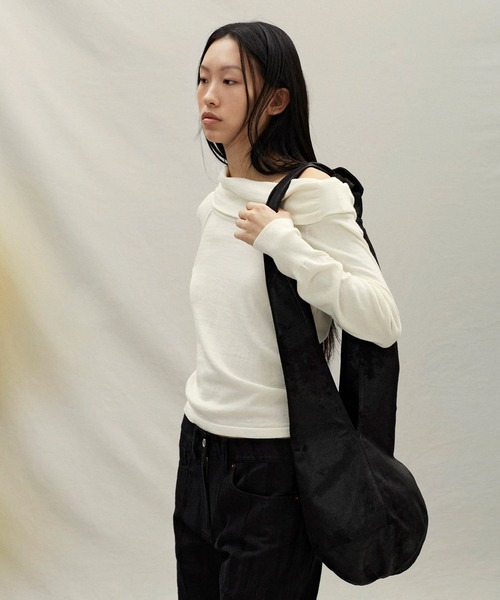 anggae（アンゲ）の「anggae/アンゲ OFF SHOULDER PULLOVER オフショルダーカシミヤニットトップス 冬服（ニット/セーター・レディース・ブラック/アイボリー・S/M）」の10枚目の写真