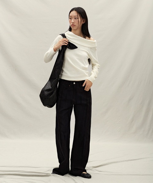 anggae（アンゲ）の「anggae/アンゲ OFF SHOULDER PULLOVER オフショルダーカシミヤニットトップス 冬服（ニット/セーター・レディース・ブラック/アイボリー・S/M）」の3枚目の写真