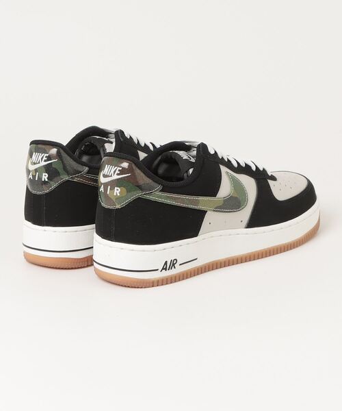 NIKE(ナイキ)の「AIR FORCE 1 LOW RETRO(スニーカー・メンズ・ブラック系その他・26.0cm/26.5cm/27.0cm/27.5cm/28.0cm/28.5cm/29.0cm/24.0cm)」の2枚目の写真