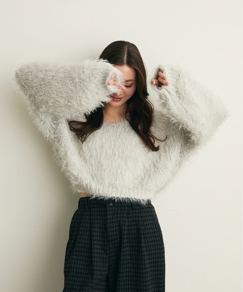 Lunea（ルネア）の「ボリュームシャギーニット（ニット/セーター・レディース・ベージュ/ホワイト/ブラック/グレー・FREE）」の3枚目の写真