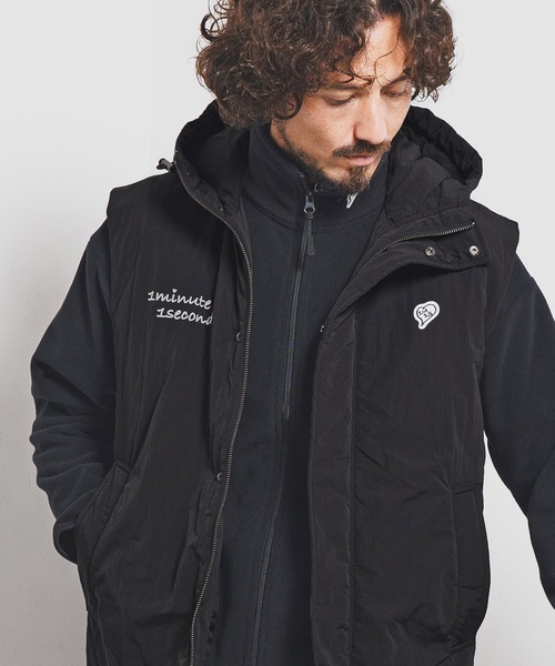 1minute 1second(ワンミニットワンセカンド)の「mcg3722-cursive embroidery hooded vest フーデッドナイロンベスト(1M25F020)(ベスト・メンズ・チャコール/ブラック・XL/L/M/S)」の12枚目の写真
