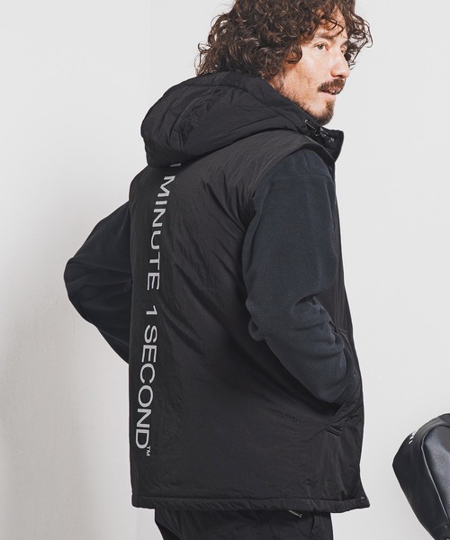 1minute 1second(ワンミニットワンセカンド)の「mcg3722-cursive embroidery hooded vest フーデッドナイロンベスト(1M25F020)(ベスト・メンズ・チャコール/ブラック・XL/L/M/S)」の11枚目の写真