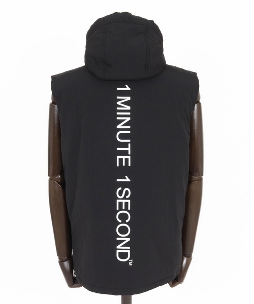 1minute 1second(ワンミニットワンセカンド)の「mcg3722-cursive embroidery hooded vest フーデッドナイロンベスト(1M25F020)(ベスト・メンズ・チャコール/ブラック・XL/L/M/S)」の15枚目の写真