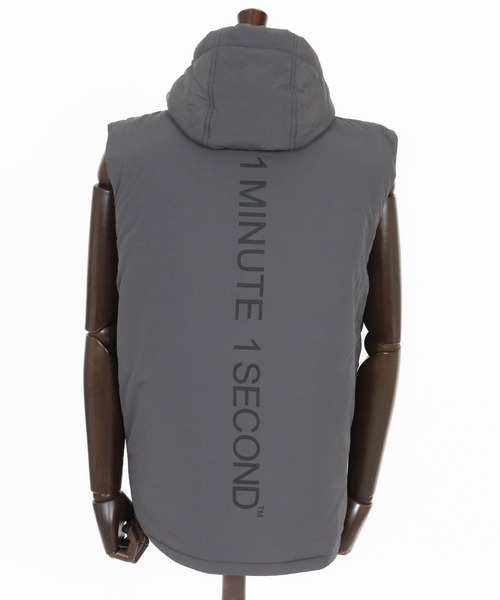 1minute 1second(ワンミニットワンセカンド)の「mcg3722-cursive embroidery hooded vest フーデッドナイロンベスト(1M25F020)(ベスト・メンズ・チャコール/ブラック・XL/L/M/S)」の17枚目の写真