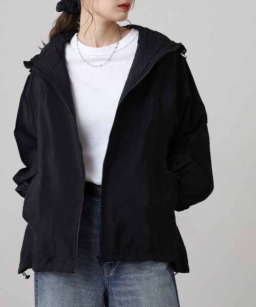 OMNES（オムネス）の「UV撥水 シワ加工 袖ボリュームパーカー（パーカー・レディース・カーキ/ブラック・FREE）」の2枚目の写真