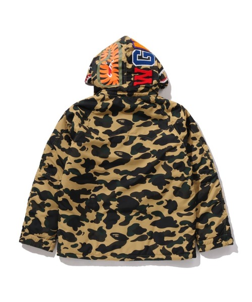 A BATHING APE(アベイシングエイプ)の「1ST CAMO SHARK SNOWBOARD JACKET(ミリタリージャケット・メンズ・イエロー/オレンジ/グリーン・X-LARGE/SMALL/XX-LARGE/LARGE/MEDIUM)」の8枚目の写真