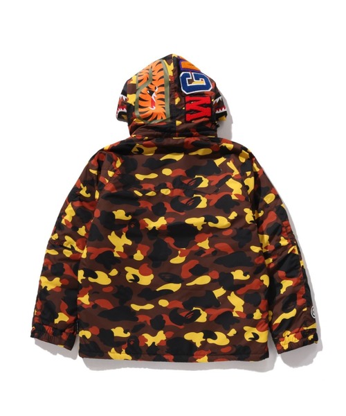 A BATHING APE（アベイシングエイプ）の「1ST CAMO SHARK SNOWBOARD