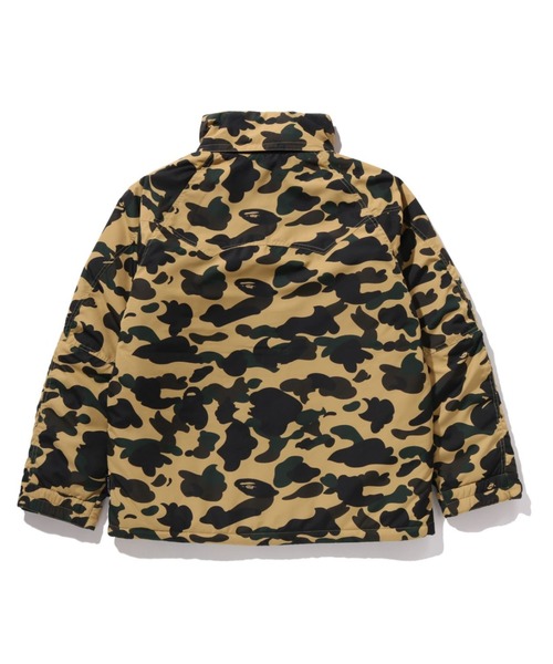 A BATHING APE（アベイシングエイプ）の「1ST CAMO SHARK SNOWBOARD