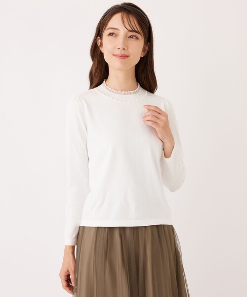 TO BE CHIC(トゥー ビー シック)の「シアーレイヤー プルオーバーニット(ニット/セーター・レディース・ライトブルー/ブラック/オフホワイト/オレンジ・40/42)」の2枚目の写真