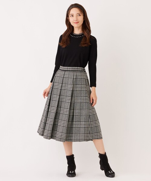 TO BE CHIC(トゥー ビー シック)の「シアーレイヤー プルオーバーニット(ニット/セーター・レディース・ライトブルー/ブラック/オフホワイト/オレンジ・40/42)」の7枚目の写真