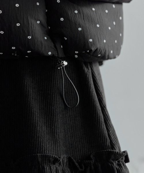 UNE MANSION（ユヌマンション）の「ハイネックペディンラブリーフラワーパターンシュートペディン中綿アウター（ダウンジャケット/コート・レディース・ベージュ/グレー/アイボリー/ブラック・FREE）」の20枚目の写真