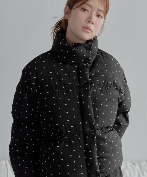 UNE MANSION（ユヌマンション）の「ハイネックペディンラブリーフラワーパターンシュートペディン中綿アウター（ダウンジャケット/コート・レディース・ベージュ/グレー/アイボリー/ブラック・FREE）」の21枚目の写真