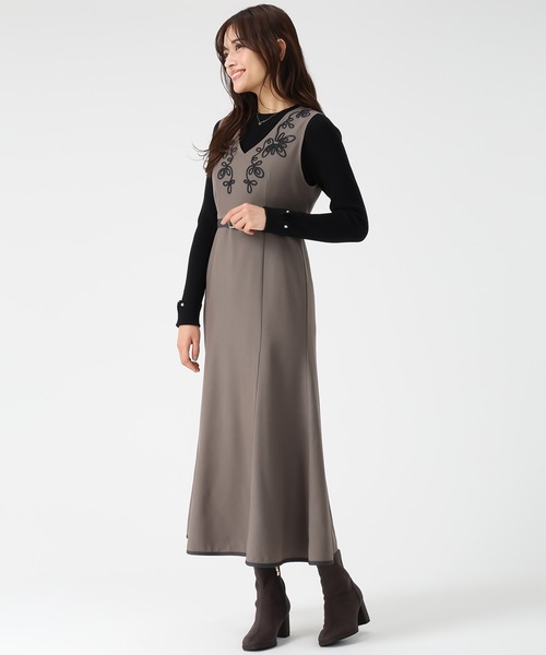 MISCH MASCH（ミッシュマッシュ）の「2025秋冬新作 コード刺繍ジャンスカ（ジャンパースカート・レディース・モカ/ワイン/グレー・M/S）」の4枚目の写真