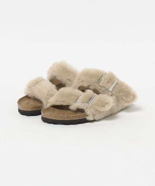UNITED ARROWS（ユナイテッドアローズ）の「＜BIRKENSTOCK＞ARIZONA SHEARING サンダル（サンダル・レディース・ナチュラル・37/39/36/38）」の2枚目の写真