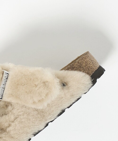 UNITED ARROWS（ユナイテッドアローズ）の「＜BIRKENSTOCK＞ARIZONA SHEARING サンダル（サンダル・レディース・ナチュラル・37/39/36/38）」の9枚目の写真