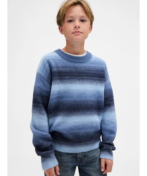 GAP(ギャップ)の「スペースダイ リラックスフィット クルーネックセーター (キッズ)(ニット/セーター・キッズ・グレー/ブルー・130cm/140cm/120cm/150cm/160cm/110cm)」の2枚目の写真