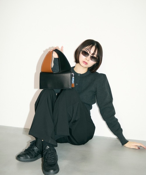 TONER（トナー）の「2WAYバイカラーブロックハンドルバッグ（ハンドバッグ・レディース・ブラウン/ブラック・FREE）」の20枚目の写真