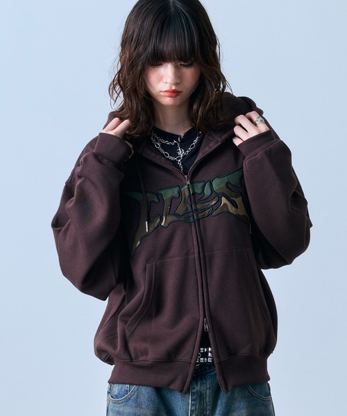 ILL'S(イルズ)の「タギング総柄 フルジップフーディ メンズ レディース ユニセックス(パーカー・メンズ・ブラウン/ピンク/ブラック/グレー・M/L)」の3枚目の写真