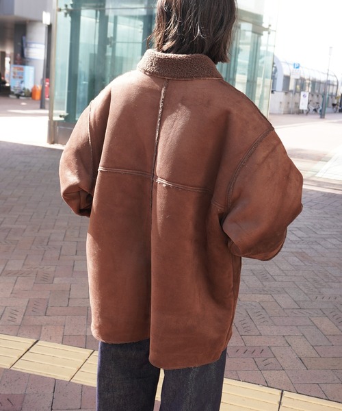 gossara(ゴサラ)の「【冬コーデを格上げする一着】フェイクムートンカバーオール(ムートンコート・レディース・アイボリー/ブラウン・FREE)」の7枚目の写真