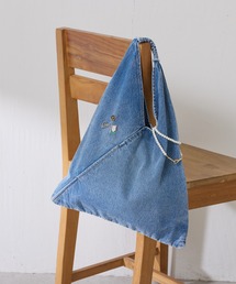 Q.anos（キュアノス）の「Q.anos/トライアングルバッグ/先着ノベルティ付（トートバッグ）」