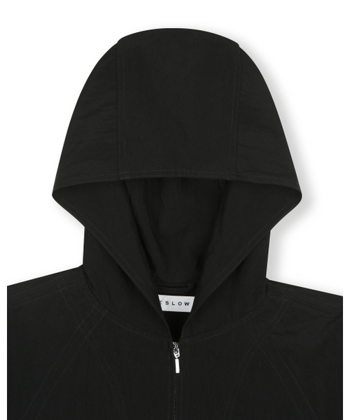 BESLOW（ビースロー）の「LAYERED HOODED ZIP UP JUMPER BLACK（パーカー・メンズ・その他・SMALL/MEDIUM/LARGE/X-LARGE）」の2枚目の写真