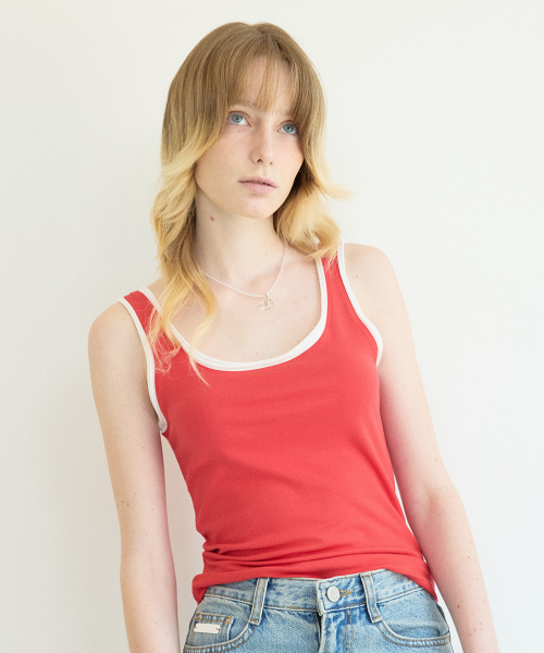 COQUET(コケット)の「U Neck Double Layered Sleeveless Red(Tシャツ/カットソー・レディース・レッド・FREE)」の2枚目の写真