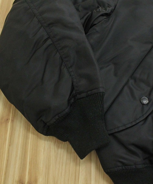 AVIREX(アヴィレックス)の「MA-1 SIGNATURE BIG LOGO(MA-1・メンズ・セージグリーン/ブラック・XXL/XL/L/M)」の14枚目の写真