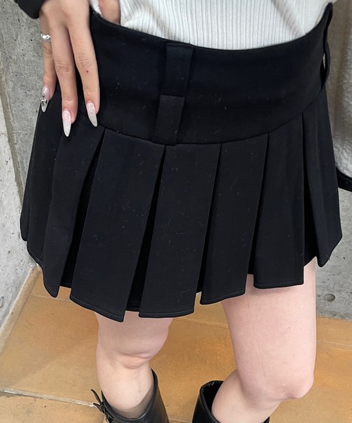 ROGER AND RAW(ロジャーアンドロウ)の「インパン付ミニプリーツスカート(スカート・レディース・グレー/ブラック・SMALL/MEDIUM)」の19枚目の写真