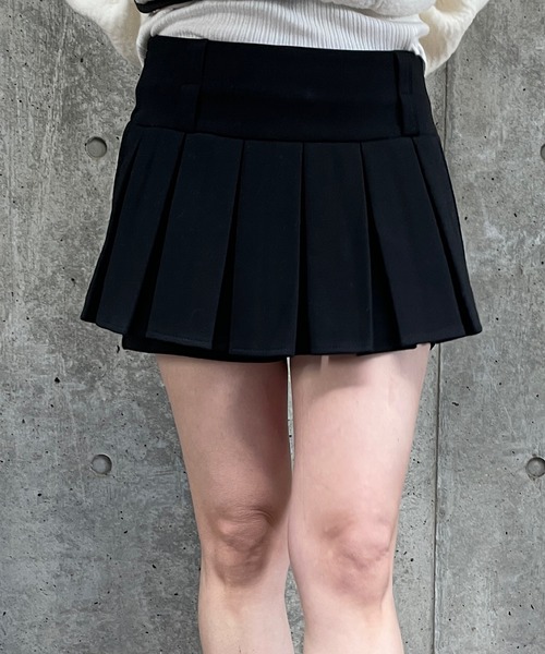 ROGER AND RAW(ロジャーアンドロウ)の「インパン付ミニプリーツスカート(スカート・レディース・グレー/ブラック・SMALL/MEDIUM)」の15枚目の写真