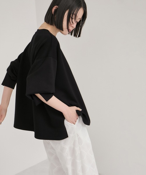 le cercle ADAM ET ROPE'(ルセルクルアダムエロペ)の「フォルムワイドプルオーバー/セットアップ対応(Tシャツ/カットソー・レディース・サックスブルー/ブラック/ライトグレー・FREE)」の19枚目の写真