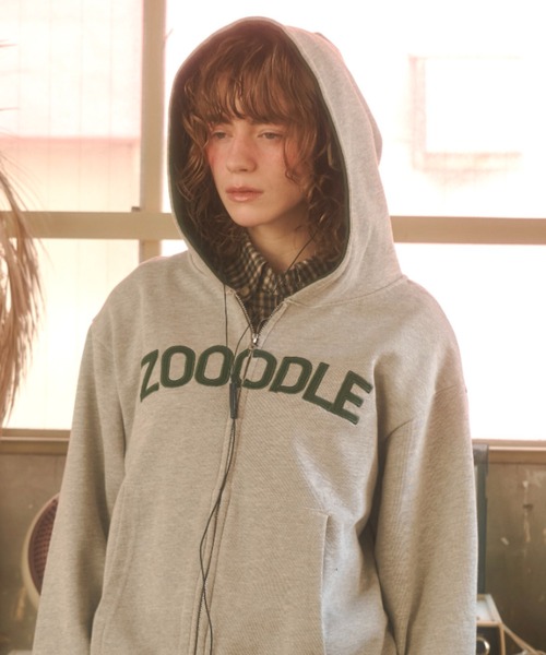 Zooodle（ズードル）の「Logo sweat hoodie - ロゴスウェットフーディー -（パーカー・メンズ・グレー/ブラウン・MEDIUM/LARGE）」の4枚目の写真