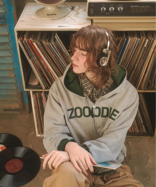 Zooodle（ズードル）の「Logo sweat hoodie - ロゴスウェットフーディー -（パーカー・メンズ・グレー/ブラウン・MEDIUM/LARGE）」の19枚目の写真
