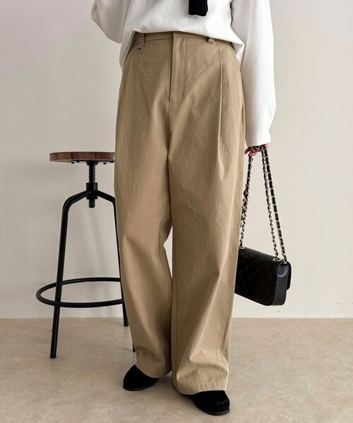 fredy emue（フレディエミュ）の「チノタックパンツ（チノパンツ・レディース・ベージュ/ブラウン・38/36/34）」の11枚目の写真