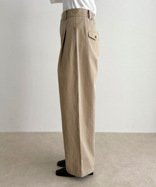 fredy emue（フレディエミュ）の「チノタックパンツ（チノパンツ・レディース・ベージュ/ブラウン・38/36/34）」の14枚目の写真