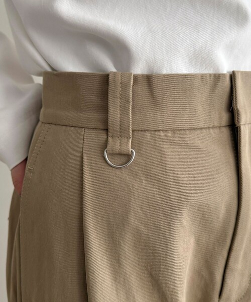 fredy emue（フレディエミュ）の「チノタックパンツ（チノパンツ・レディース・ベージュ/ブラウン・38/36/34）」の21枚目の写真