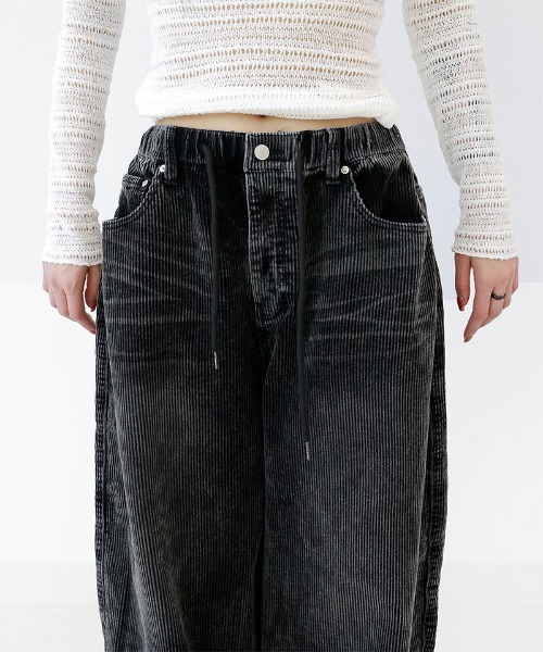 minsobi（ミンソビ）の「ヴィンテージウォッシュ ワイドコーデュロイパンツ（その他パンツ・メンズ・ブラック・FREE）」の7枚目の写真