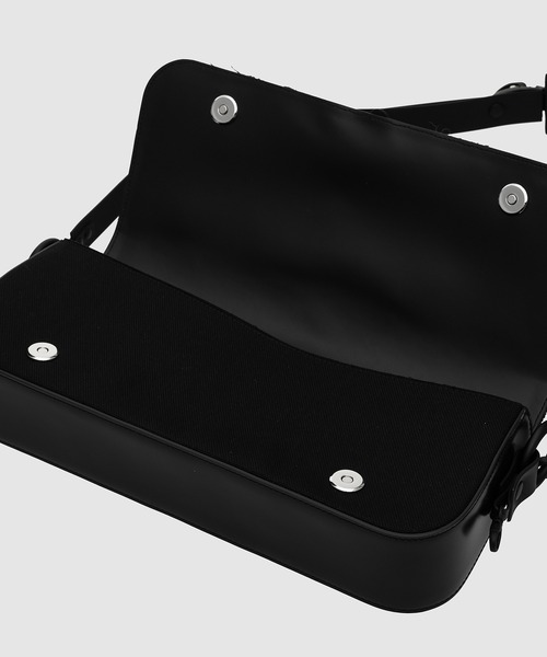 JUNYA WATANABE MAN(ジュンヤワタナベマン)の「「INNERRUM」 W-NAME BAG(クラッチバッグ・メンズ・ブラック・ONE SIZE)」の4枚目の写真