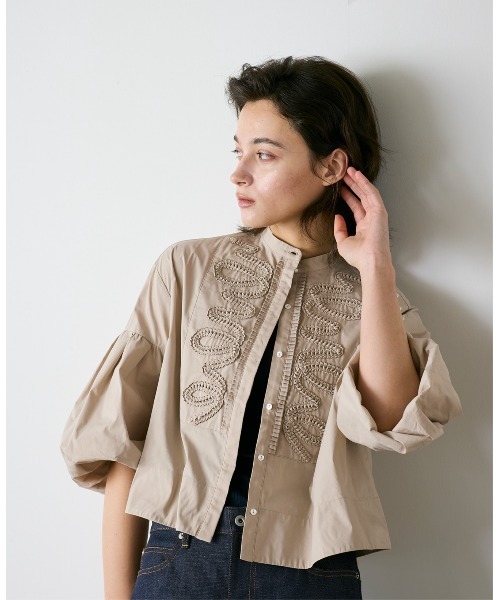 diamond tuck embroidery blouse